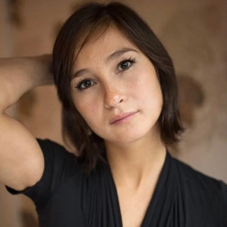 Cassandra Loo